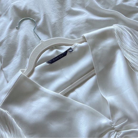 Fringe Satin Long Sleeve 🕊 - Picture 3 of 3